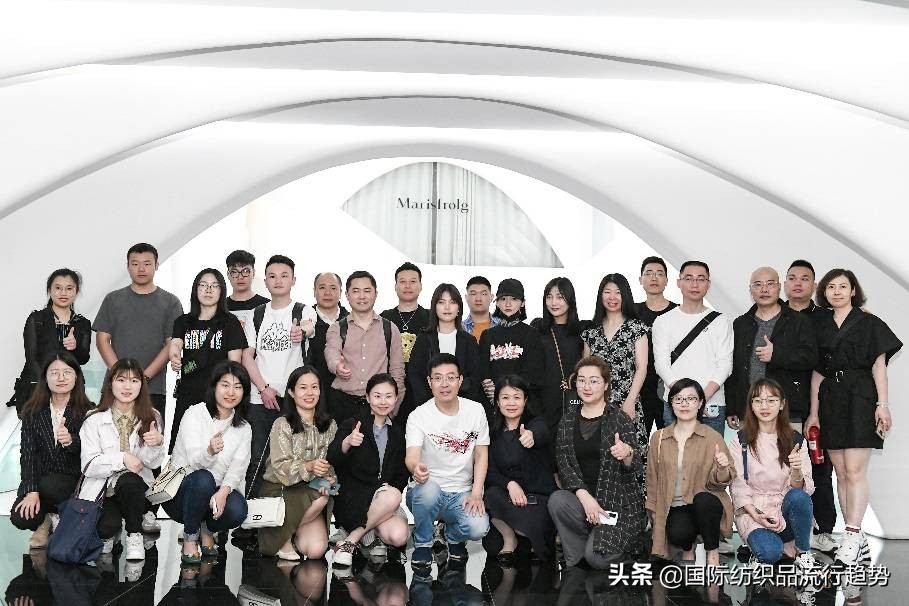拥抱智尚新时代“2021中国纺织创新年会·设计峰会”深圳大浪举行