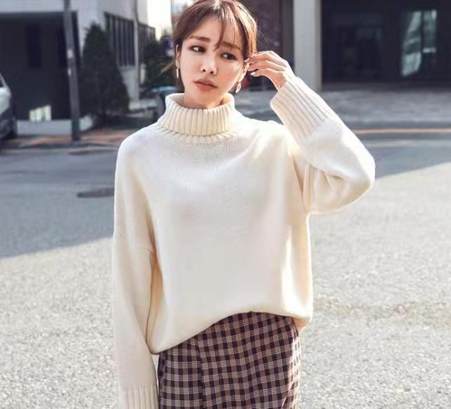 深秋毛衣怎么穿才会时尚又保暖?学会这几种穿搭组合,一秒变达人