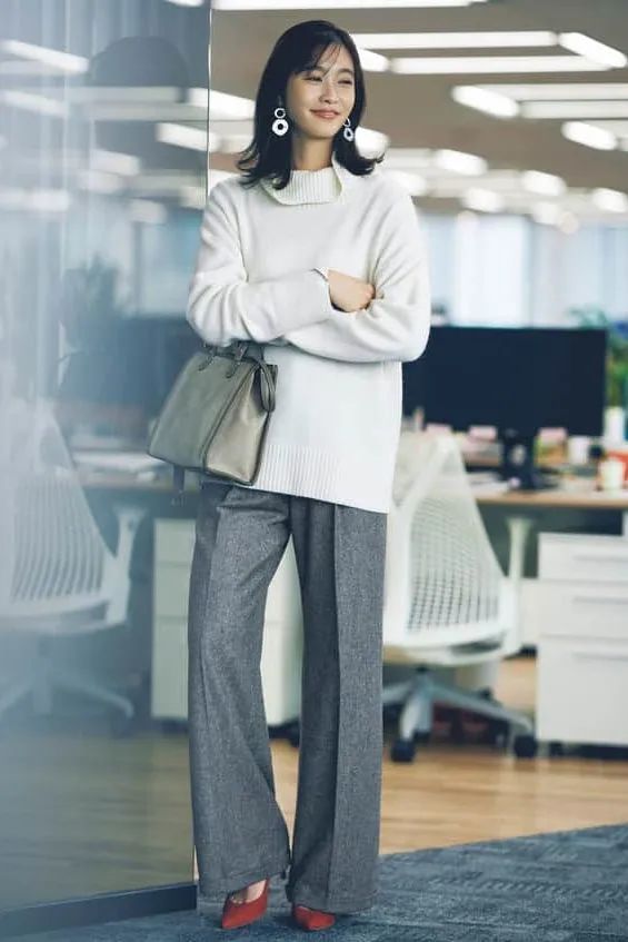 毛衣+阔腿裤,才是秋冬最慵懒时髦的打开方式