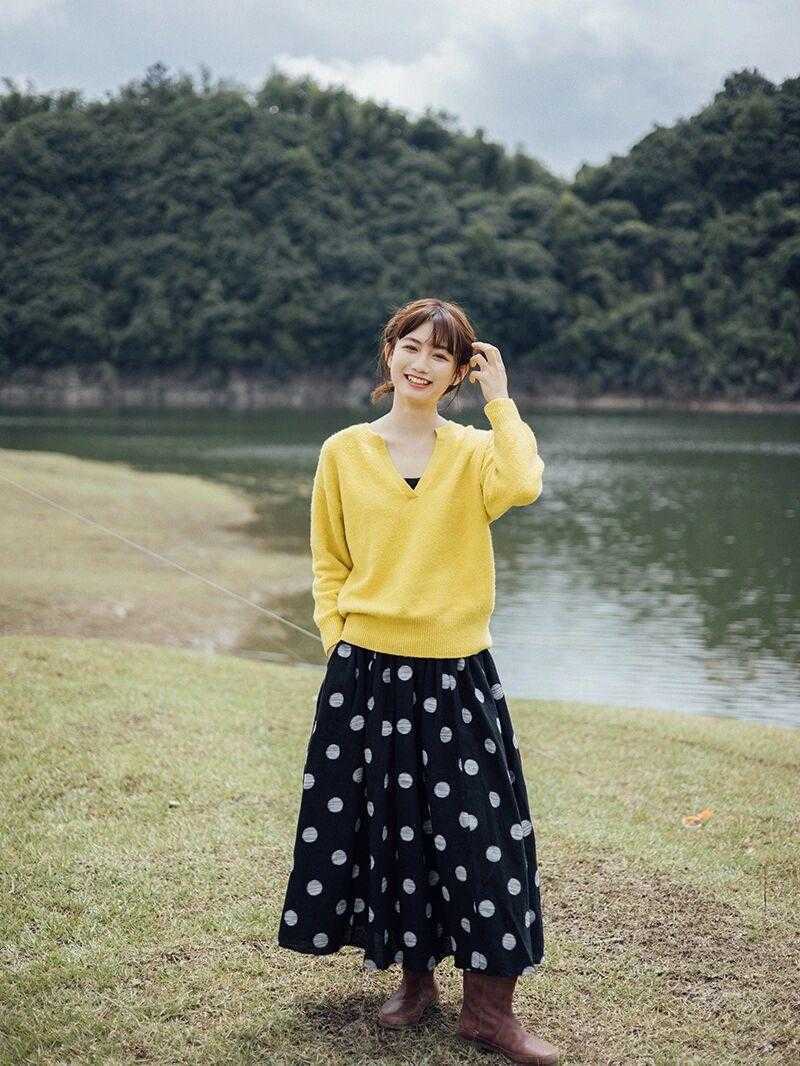 一到秋冬,又把毛衣带火了,这几个颜色更适合,普通女生的标配